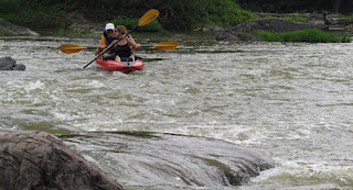 Navegando en kayak: encontrado una manera de estar con el miedo
