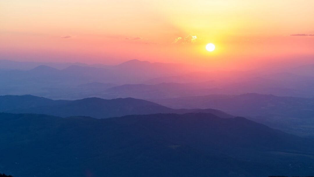 Meditation Listening to our Heart (2251 min) Meditation Listening to our Heart (2251 min)